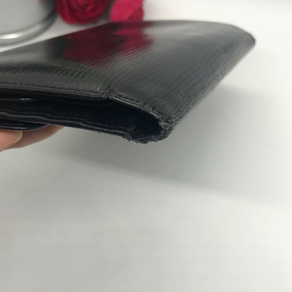 Authentic Louis Vuitton Épi Long Wallet - Picture 12 of 13